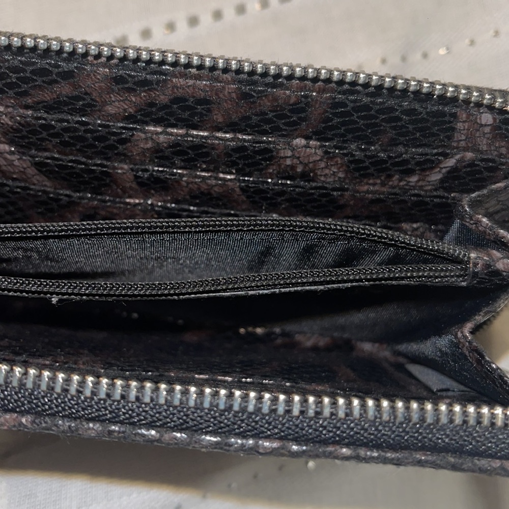 Calvin Klein Wallet - Picture 3 of 3